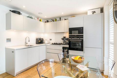2 bedroom flat for sale, Upper Tooting Road, London SW17