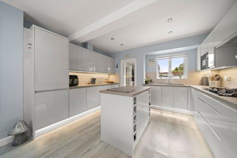3 bedroom semi-detached house for sale, Western Way, Basingstoke, RG22 6DB