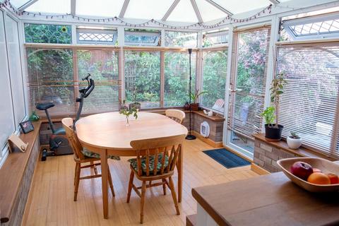21 Regent Square, Belvedere, DA17 6EP