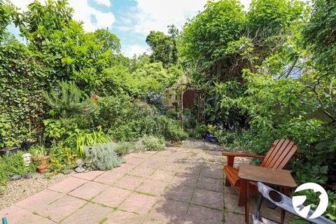 21 Regent Square, Belvedere, DA17 6EP