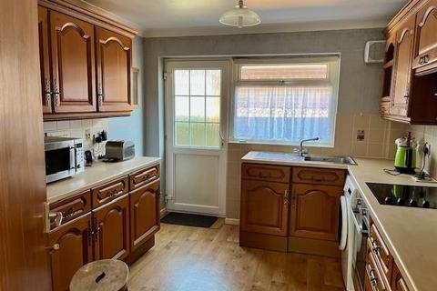 10 Chantry Avenue, Hartley, Longfield, DA3 8DD