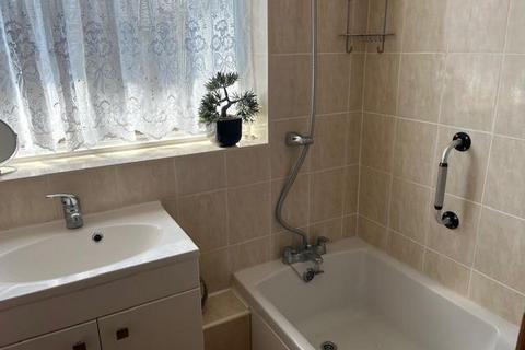 10 Chantry Avenue, Hartley, Longfield, DA3 8DD