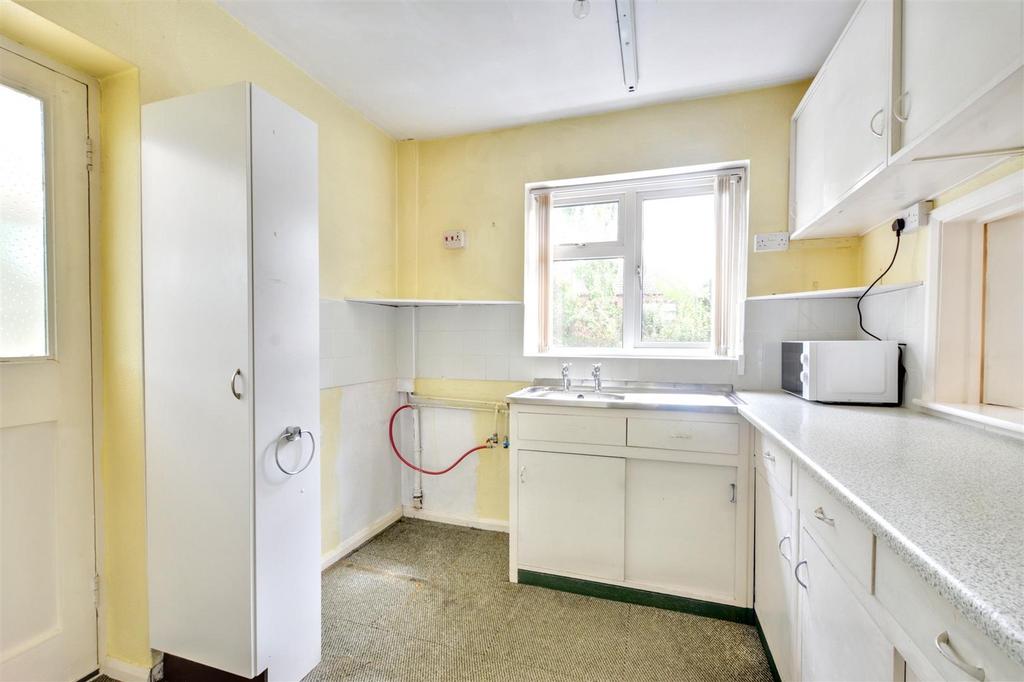 Kitchen 1.jpeg