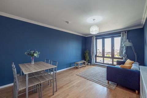 11/6 Hawkhill, Edinburgh, EH7 6LA