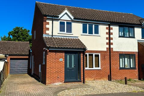 43 Edenside Drive, Attleborough, NR17 2EL