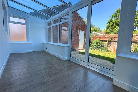 43 Edenside Drive, Attleborough, NR17 2EL