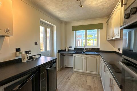 43 Edenside Drive, Attleborough, NR17 2EL