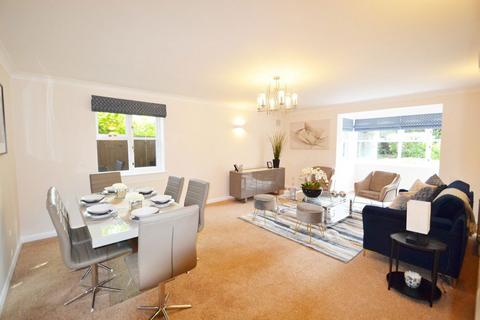 2 bedroom flat to rent, HUGE BEAUTIFULLY APPOINTED FLAT WITH GARAGE