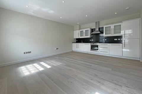 1 bedroom flat for sale, High Street, Ewell Village, Surrey, KT17