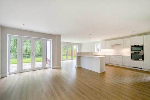 4 bedroom detached house for sale, Marshmead Close, Clarendon, Salisbury, Wiltshire, SP5