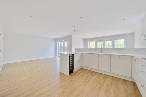 4 bedroom detached house for sale, Marshmead Close, Clarendon, Salisbury, Wiltshire, SP5