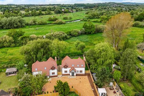 4 bedroom detached house for sale, Marshmead Close, Clarendon, Salisbury, Wiltshire, SP5