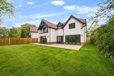 4 bedroom detached house for sale, Marshmead Close, Clarendon, Salisbury, Wiltshire, SP5