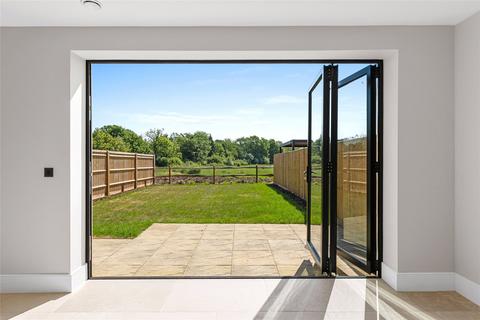 3 bedroom terraced house for sale, Kings Mill Lane, South Nutfield, Redhill, Surrey, RH1