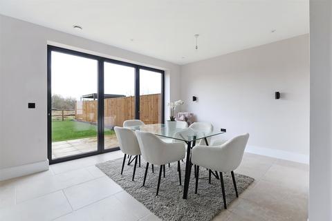 undefined, Kings Mill Lane, South Nutfield, Redhill, Surrey, RH1