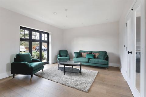 undefined, Kings Mill Lane, South Nutfield, Redhill, Surrey, RH1