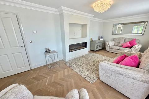4 bedroom detached house for sale, The Birchall, Maypole Road