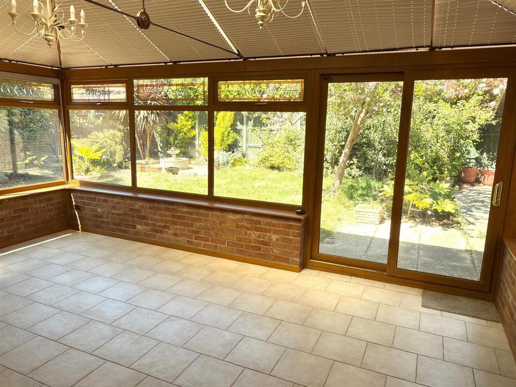 SUN ROOM.jpg