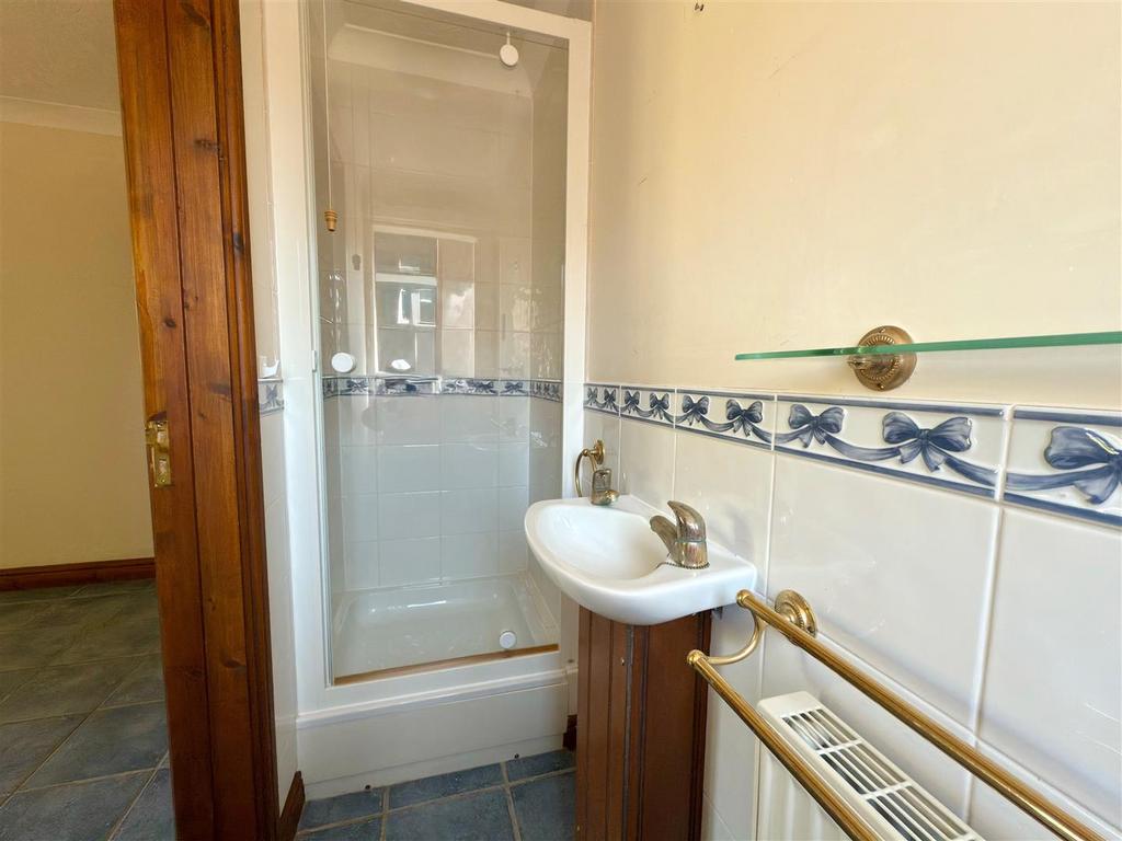 EN SUITE.jpg