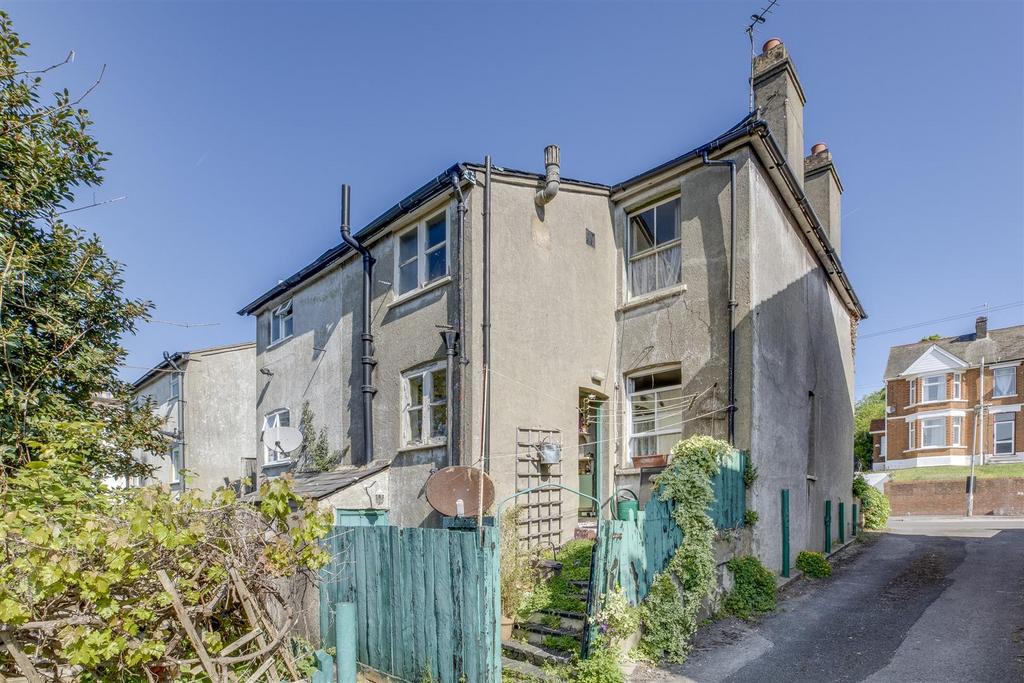 110 Totteridge Road, HP13 6 EX-11.jpg