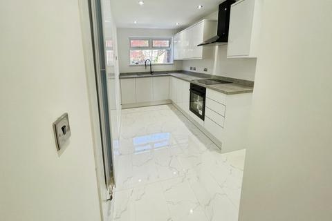 3 bedroom semi-detached house for sale, Kelway Avenue, Birmingham, B43