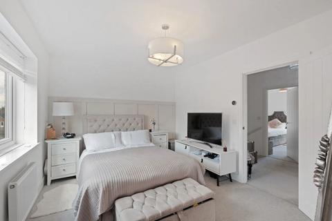 14 Arrow Drive, Cofton Hackett, Birmingham, B45 8FW