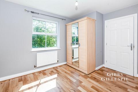 undefined, Arklay Close, Uxbridge, UB8
