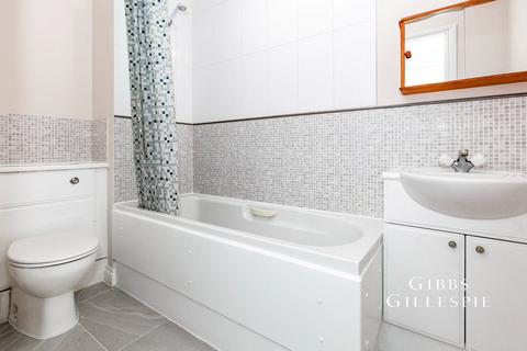 undefined, Arklay Close, Uxbridge, UB8