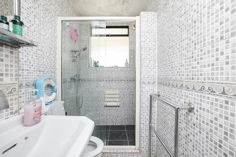 2 bedroom flat to rent, Byron Way, Northolt, UB5
