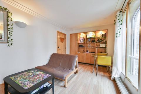 1 bedroom flat for sale, St Martins Lane, Covent Garden, London, WC2H
