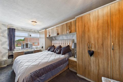 undefined, Swarcliffe Drive East, Leeds