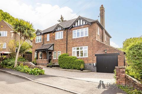 4 bedroom detached house for sale, Hillside Road, Radcliffe-On-Trent, Nottingham