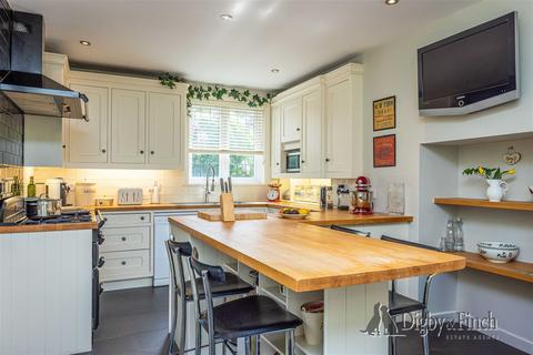 4 bedroom detached house for sale, Hillside Road, Radcliffe-On-Trent, Nottingham
