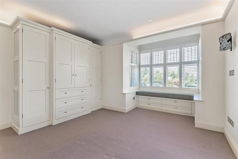 undefined, Portsmouth Road, Surbiton
