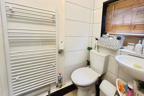 1 bedroom flat to rent, Foresters Drive, Wallington SM6