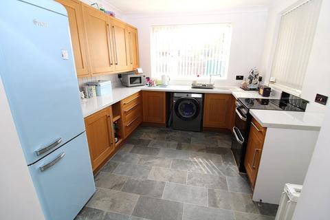 2 bedroom semi-detached house for sale, Tingle Bridge Lane, Hemingfield, Barnsley