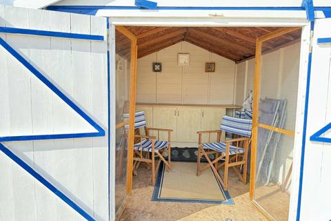 Chalet for sale, Sea Front