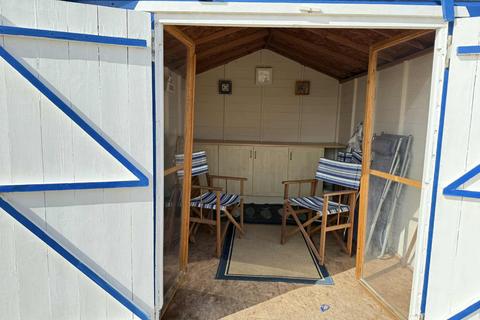 Chalet for sale, Sea Front