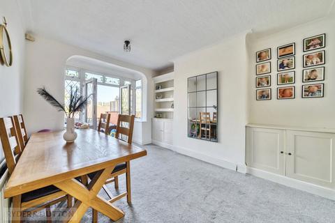 112 Broadway, Royton, Oldham, OL2 5BP