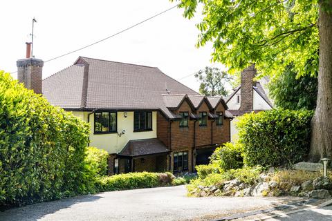 5 bedroom detached house for sale, Wilderness Road, Oxted