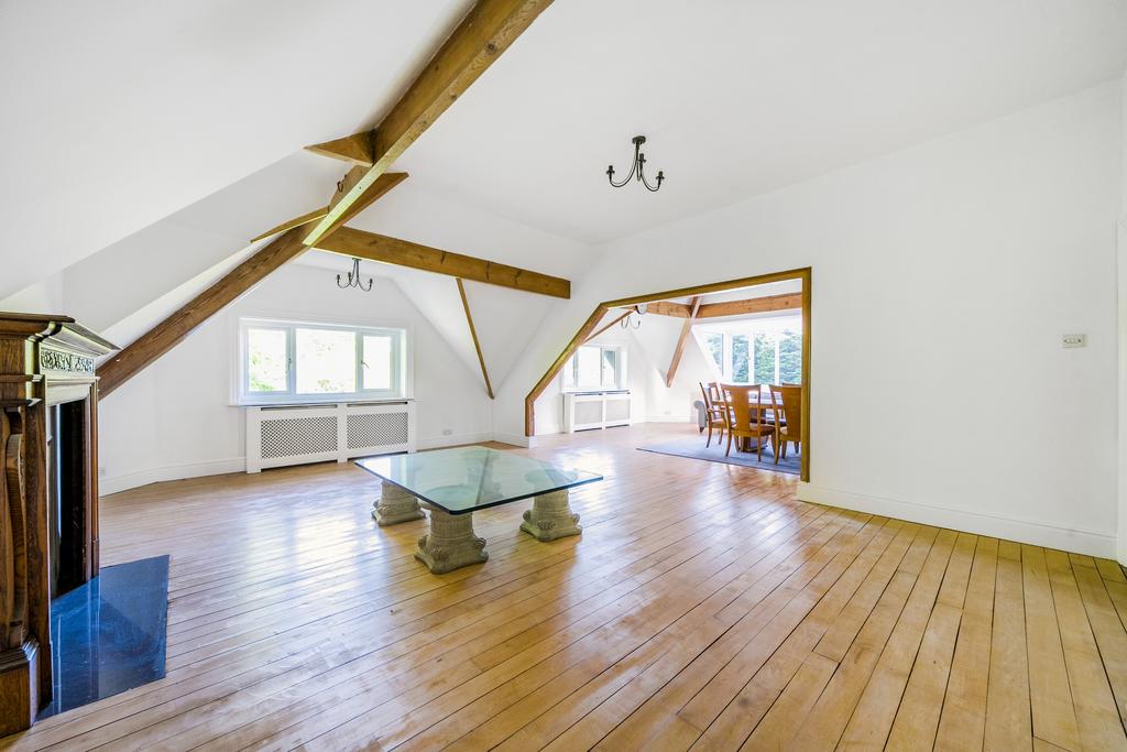 House in Leeds, West Yorkshire - View 2