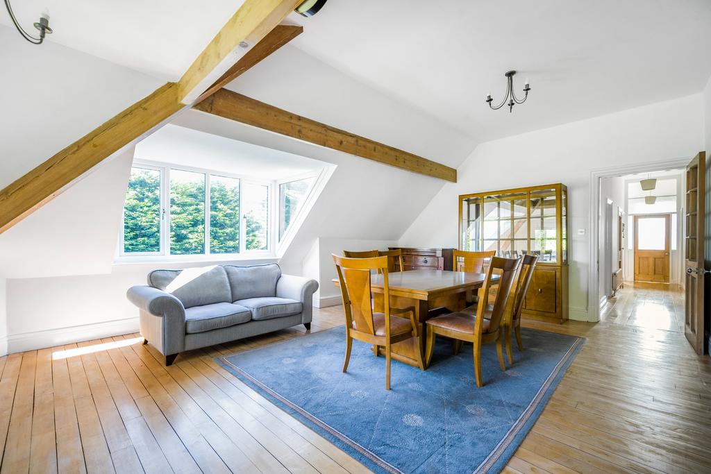 House in Leeds, West Yorkshire - View 3