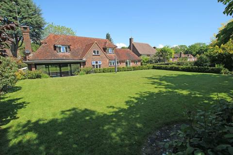 4 bedroom detached house for sale, Walnut Tree Walk, Eastbourne, BN20 9BP