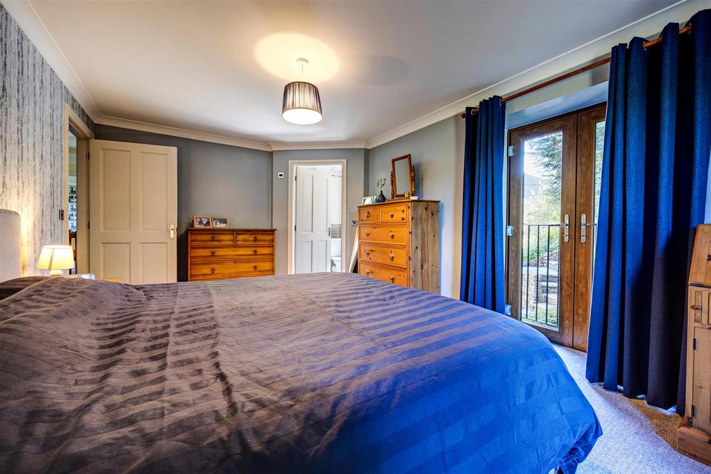Bed4 04.jpg