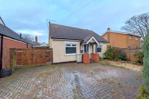 2 bedroom bungalow for sale, St Huberts Drive, Skegness, PE25