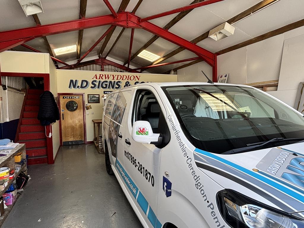 Workshop / Commercial Unit