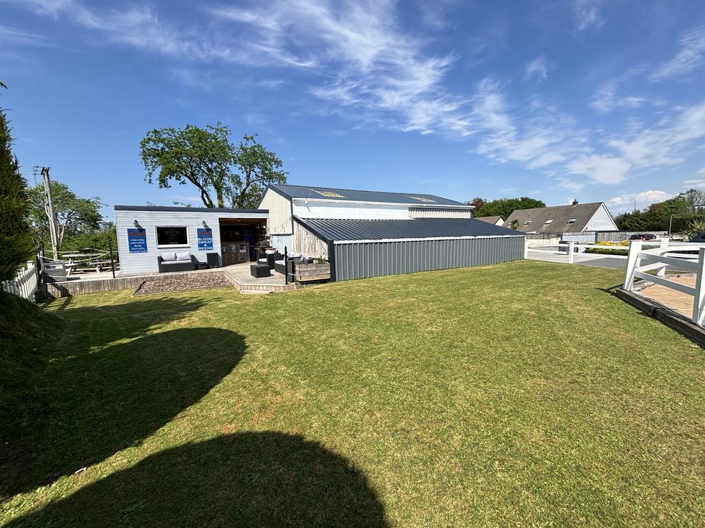 Workshop / Commercial Unit