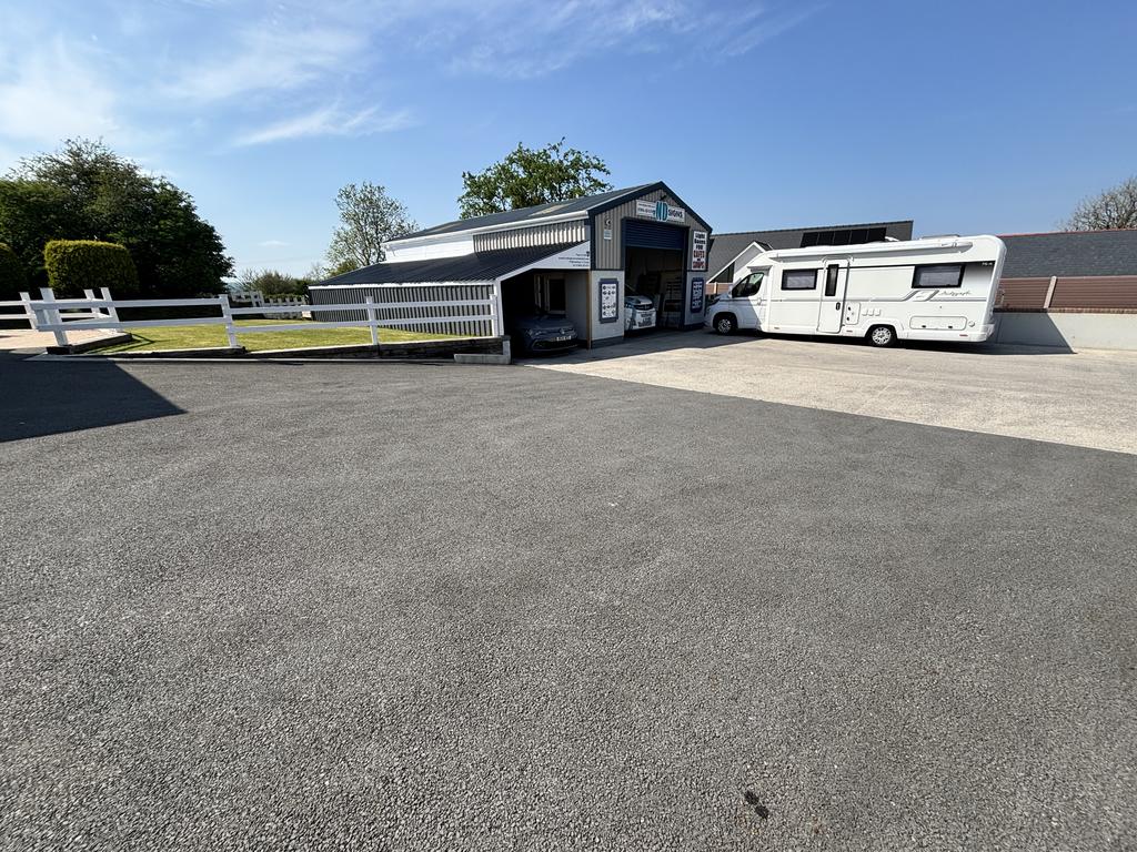 Workshop / Commercial Unit