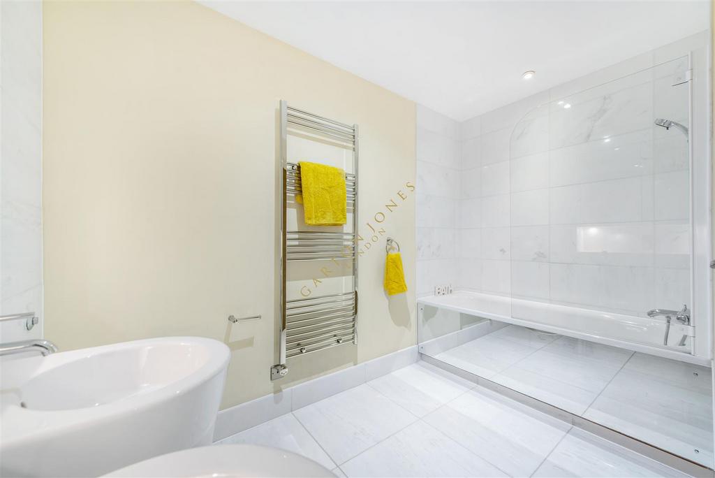 En Suite.jpg