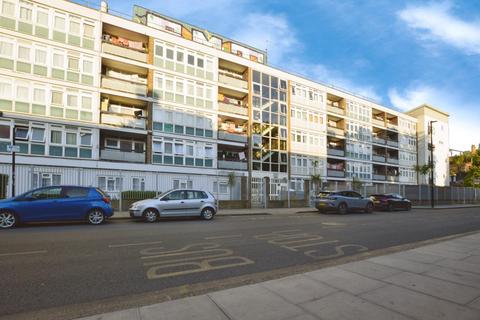 3 bedroom flat for sale, Bigland Street, London